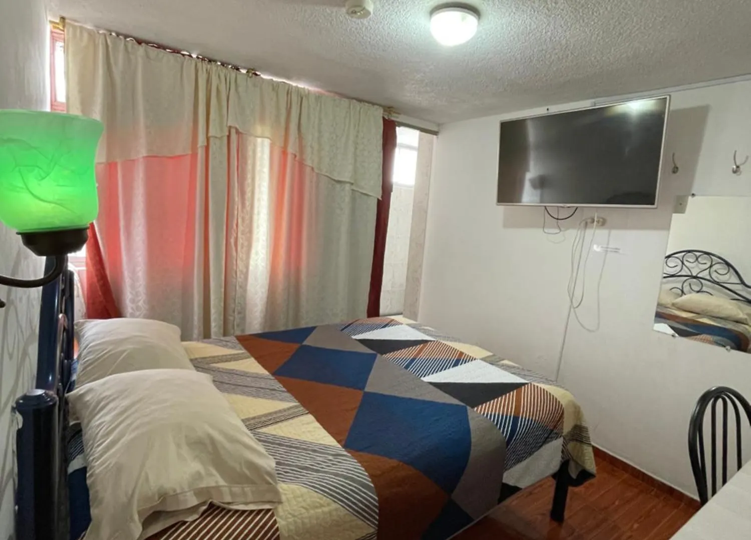 Πανσιόν Hostal La Escondida De Quito Del Norte